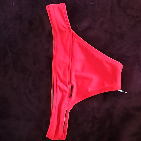 Jolyn Softy, L. Good condition. Price per suit. - Picture 8 of 10